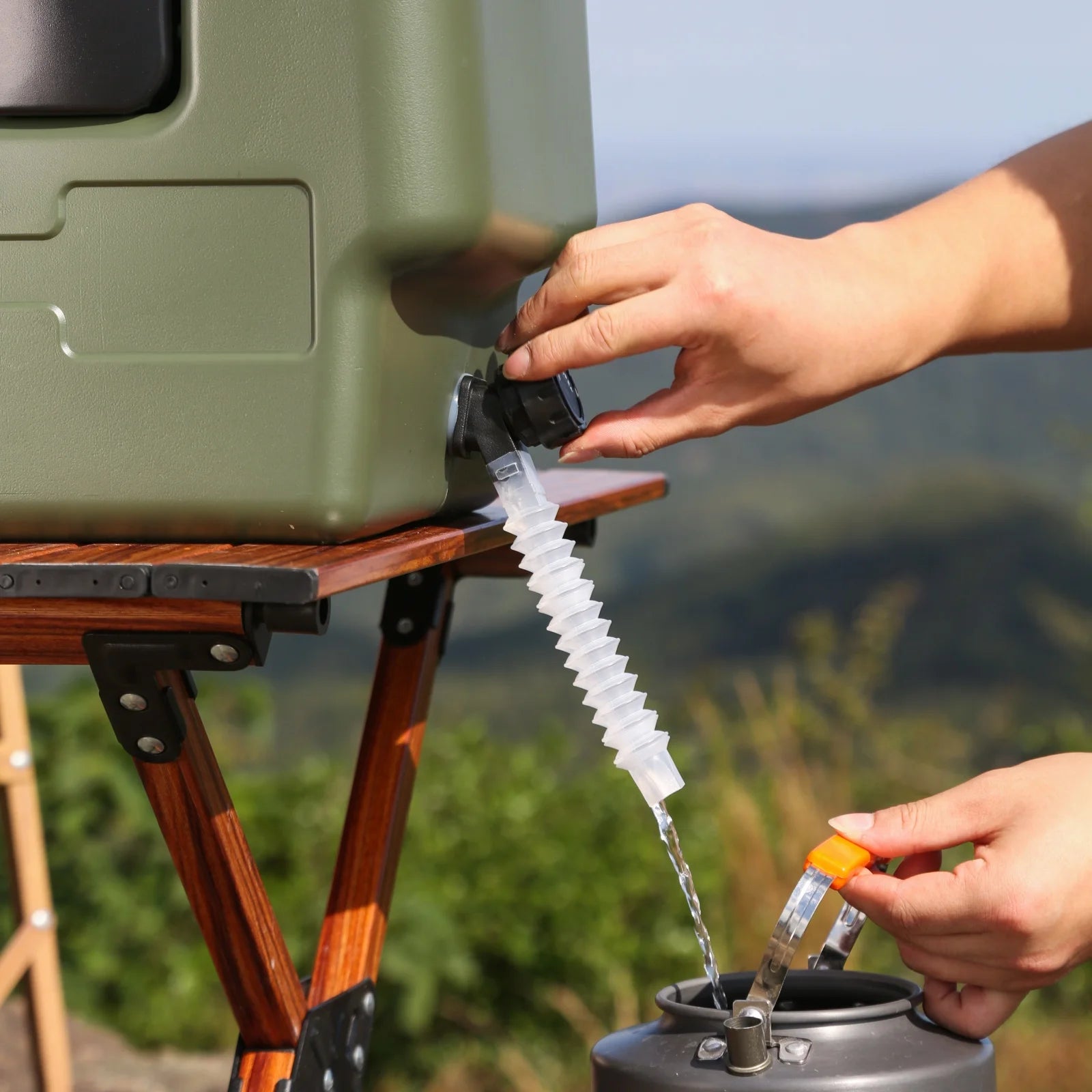 20L Portable Army Green Water Storage Tank with Spigot Soap Dispenser and Carry Handle
