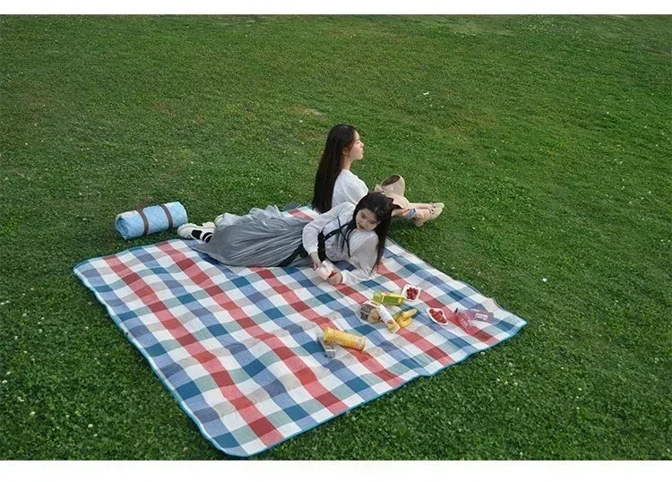 200x200cm Foldable Red Blue Picnic Blanket Waterproof Outdoor Mat with Leather Handle for Beach Camping Travel